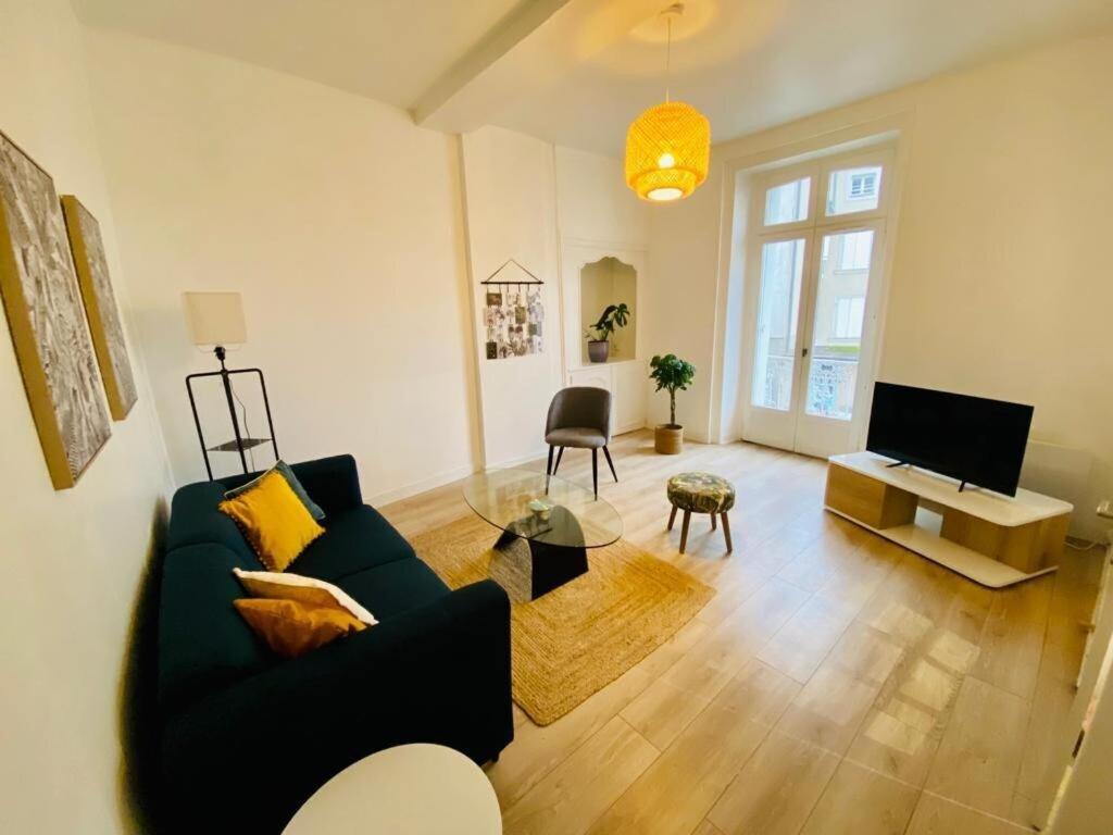 Au Coeur De Ville Laval  Habitación foto